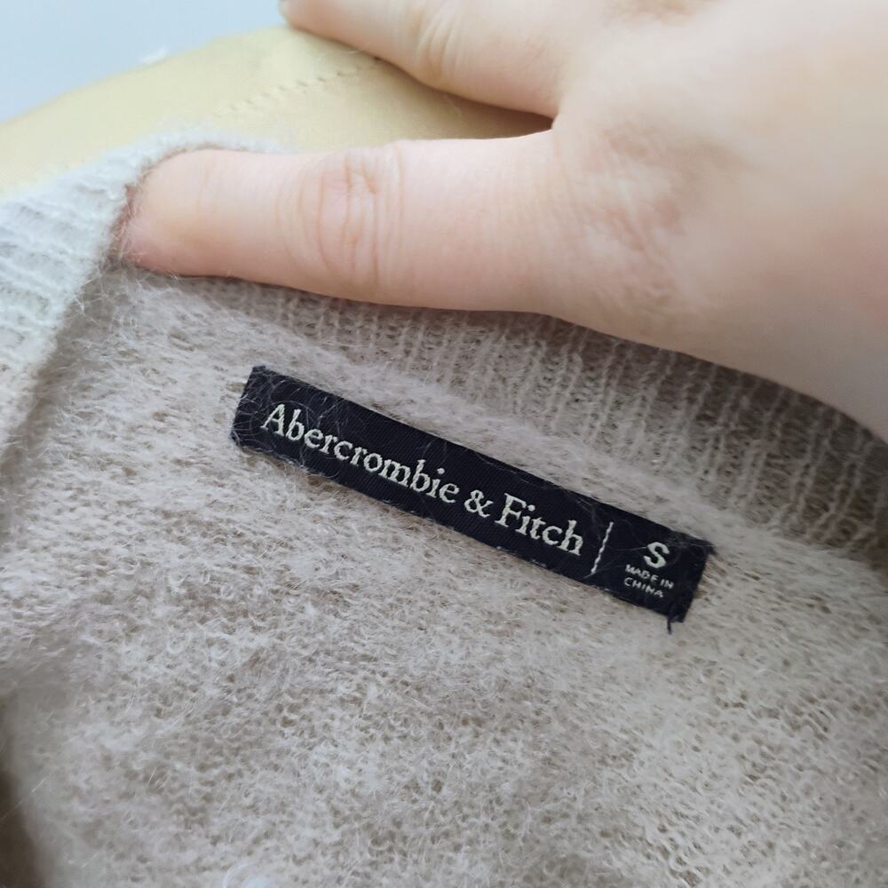 Abercrombie & Fitc, Size S Oversized sweater, color Beige softest knit cozy - Picture 14 of 14